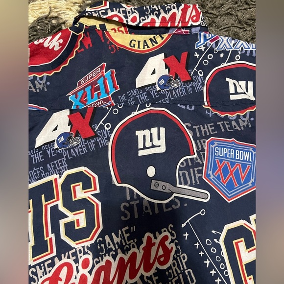 Men's FOCO Royal New York Giants Thematic Button-Up Shirt - Picture 8 of 10